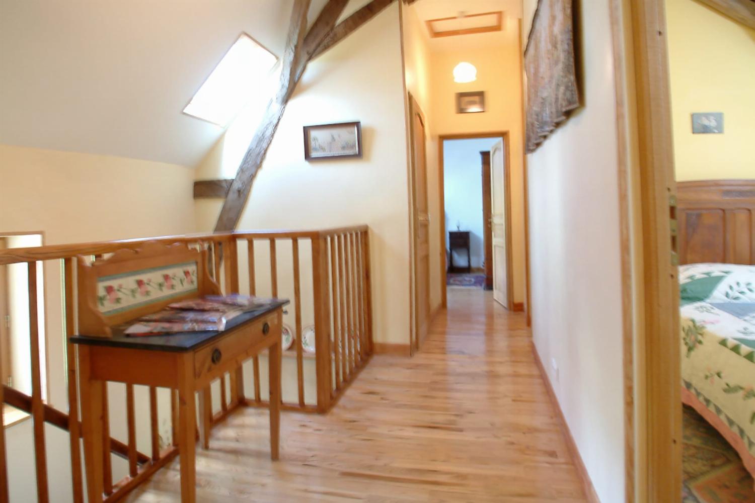 Hallway | Holiday accommodation in Dordogne
