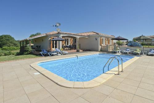 Holiday villa in Tarn with private pool
