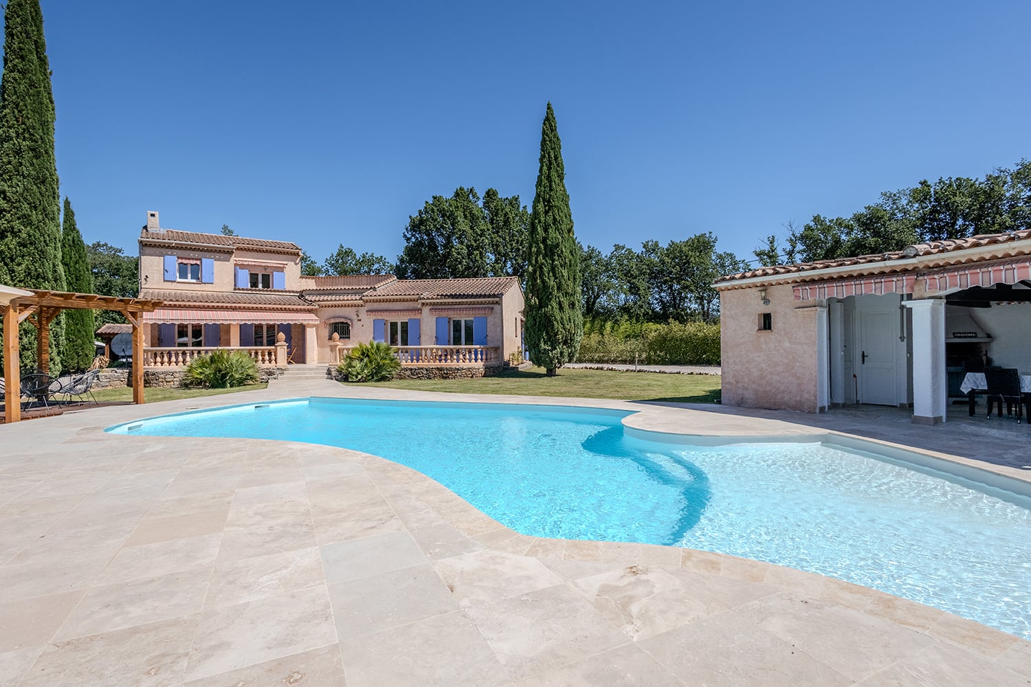 Holiday villa in Vidauban with private heated pool