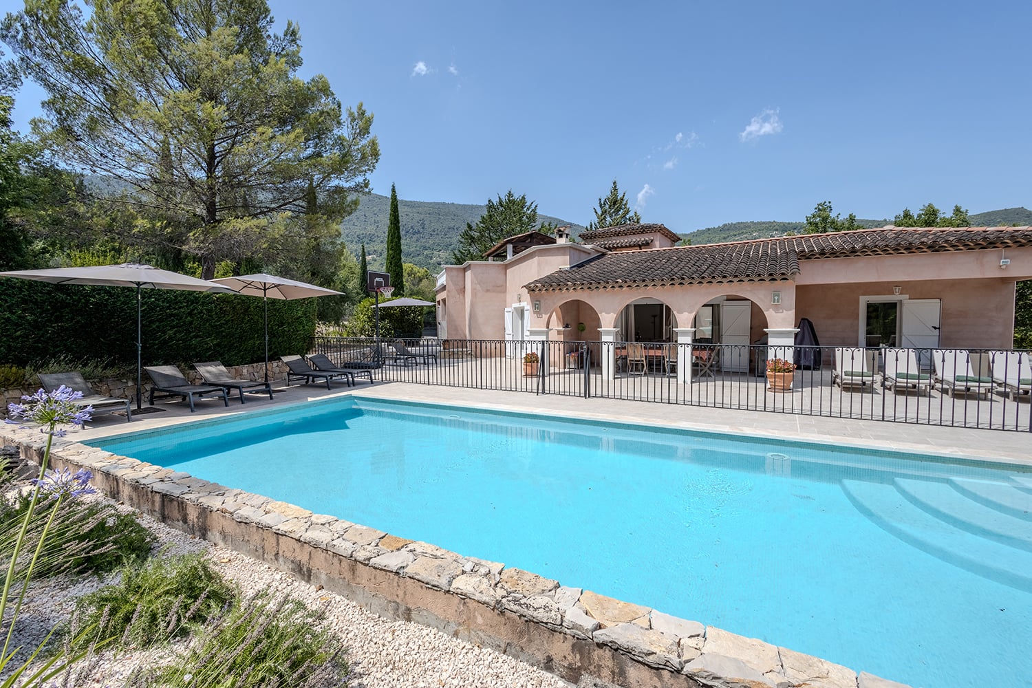 Holiday villa in Seillans with private pool