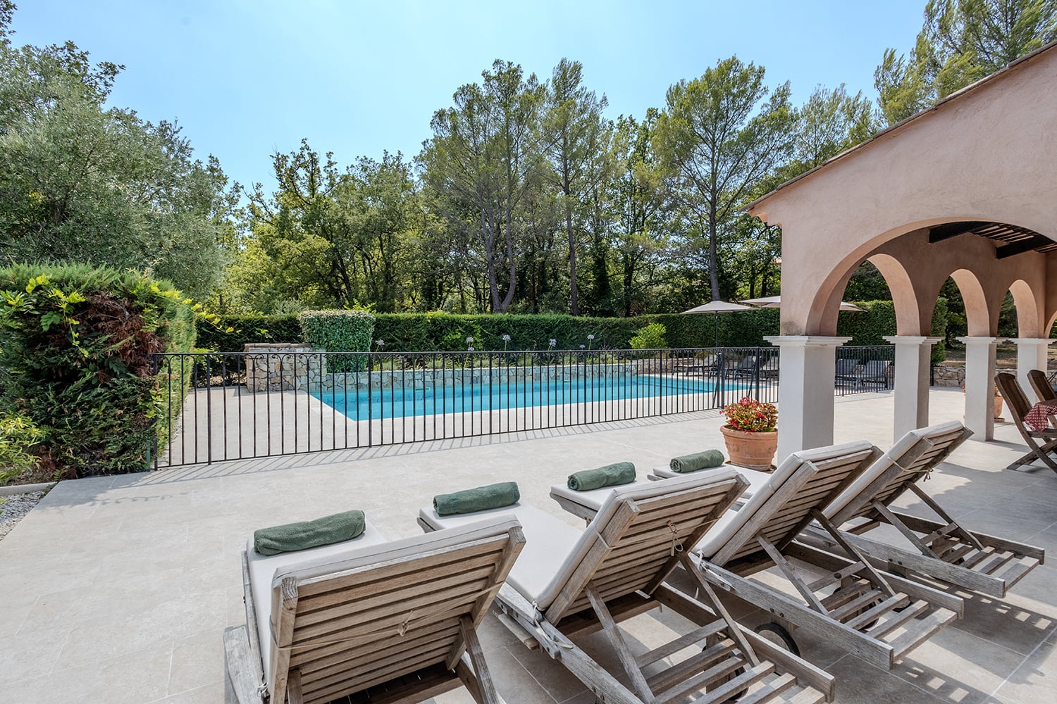 Private pool Private pool