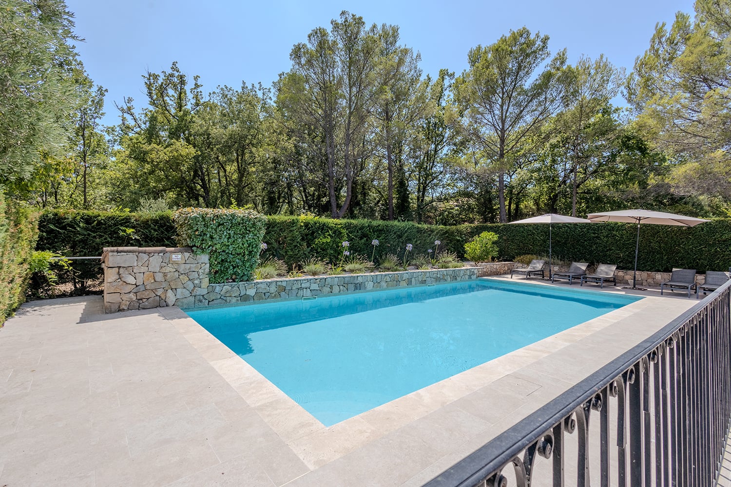 Private pool Private pool