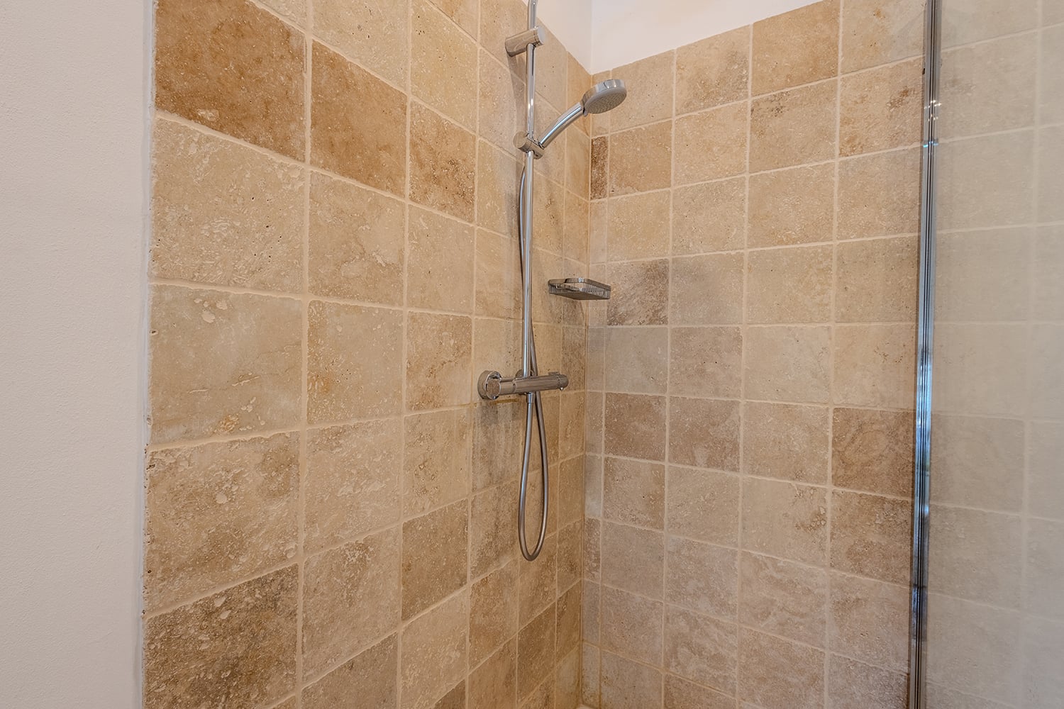 Bathroom | Holiday home in Lauzerte