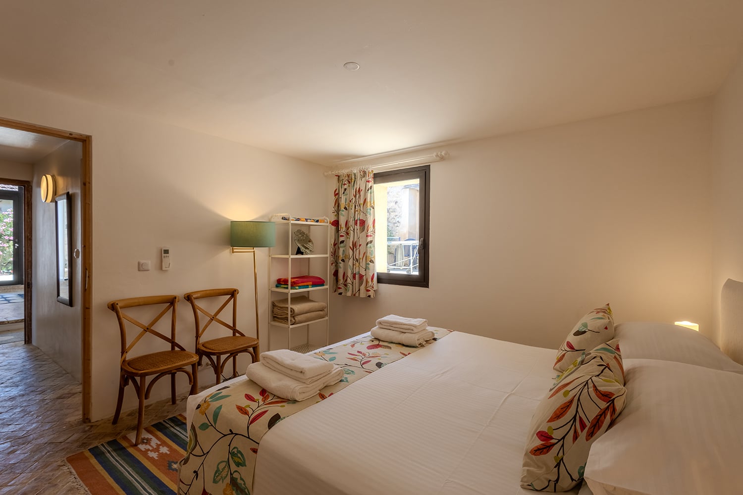 Bedroom ensuite | Holiday home in Lauzerte
