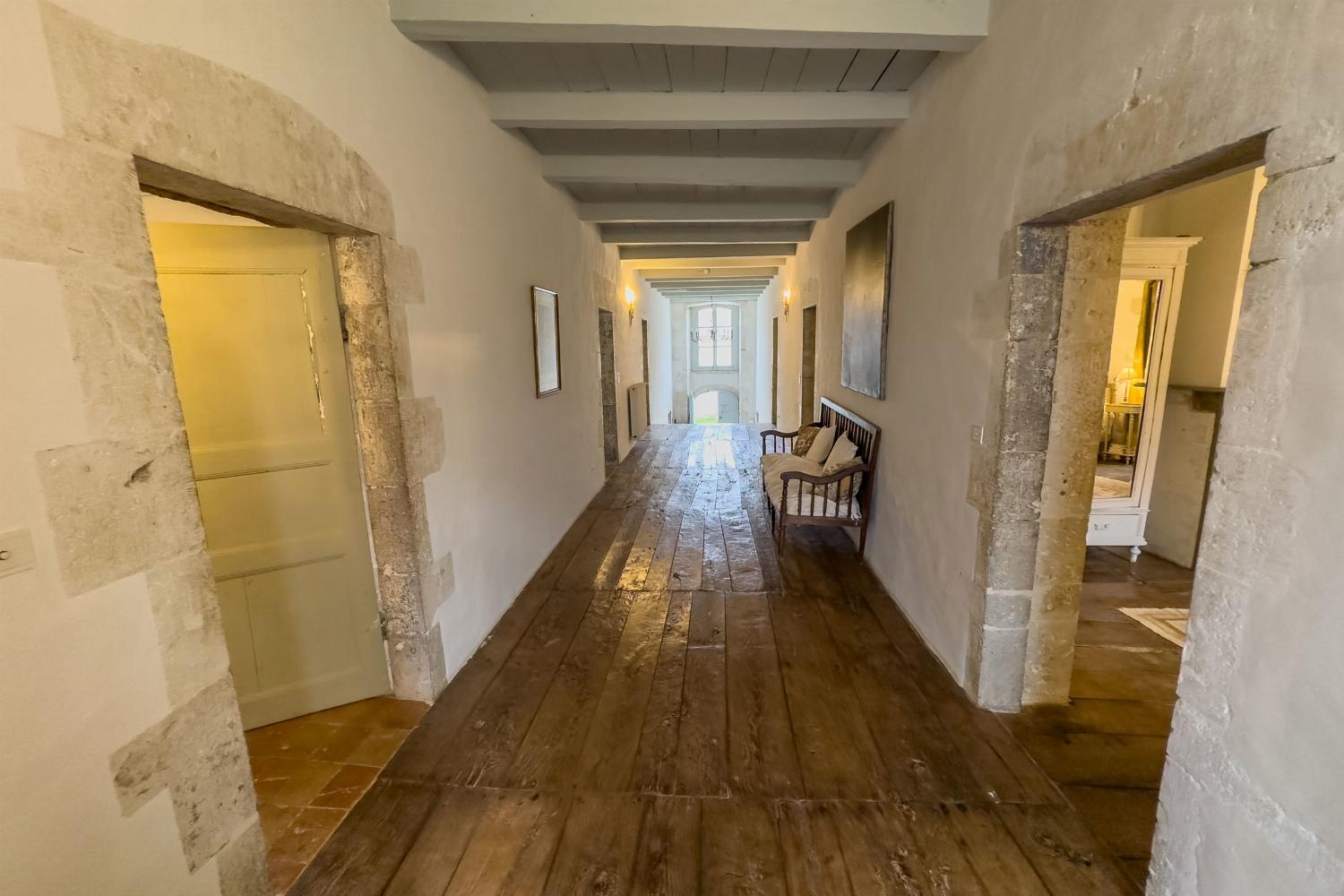 Main house 1st floor hallway | Holiday accommodation in Tarn-en-Garonne