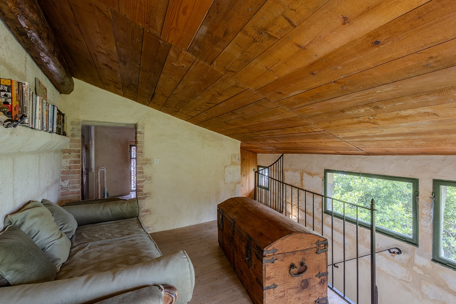 2nd floor hallway | Rental home in Navacelles