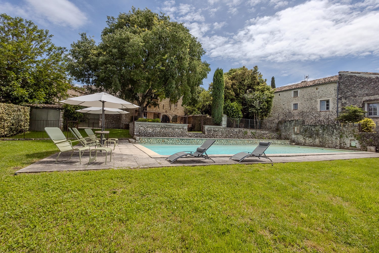 Private pool Private pool