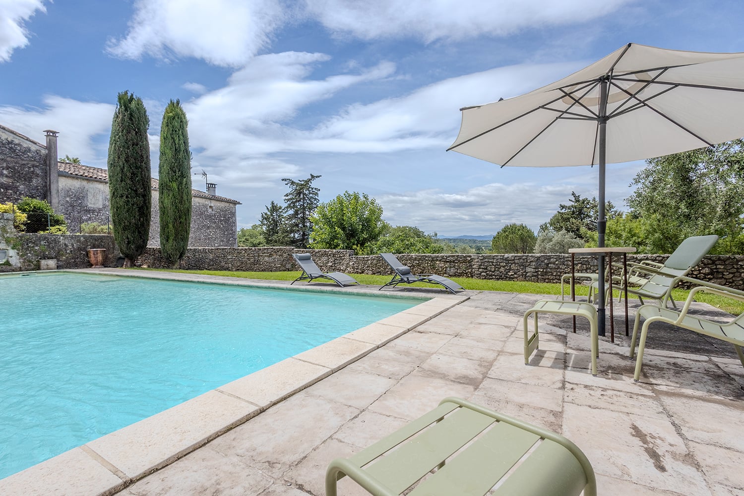 Private pool Private pool
