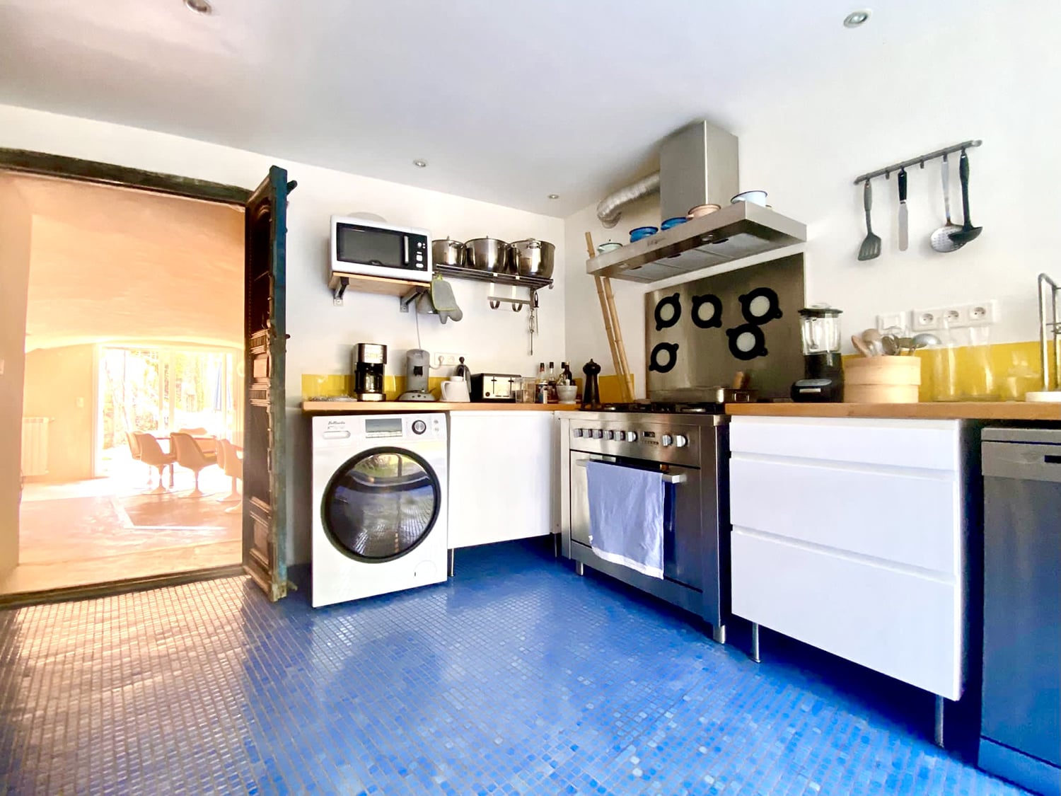 Kitchen | Holiday home in Gard