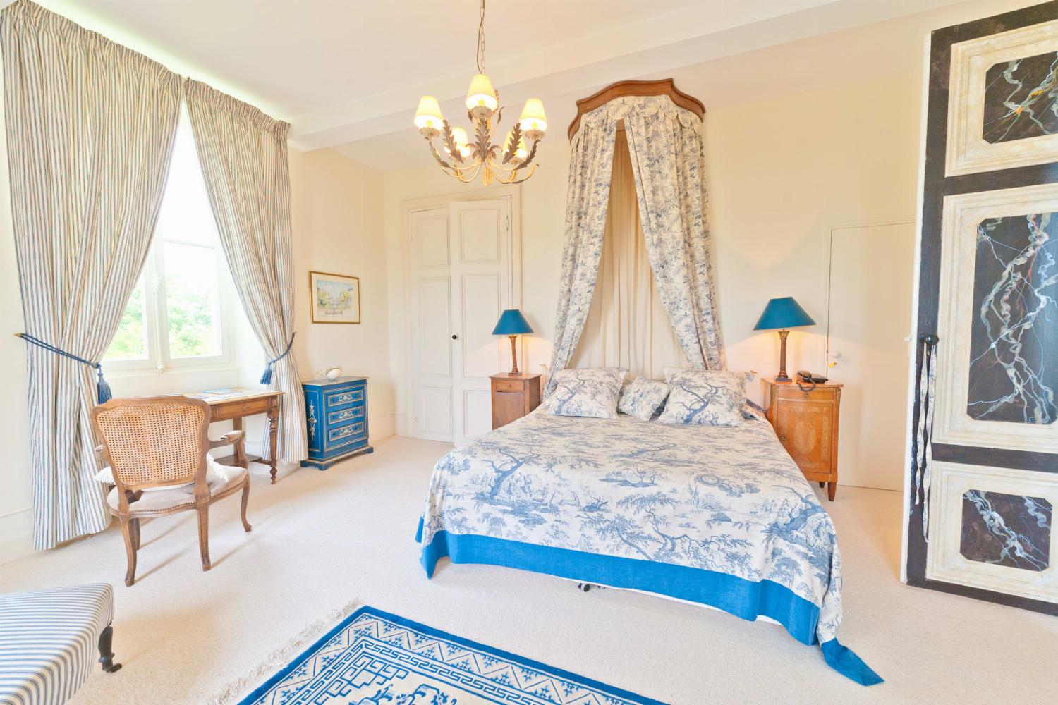 Bedroom | Rental accommodation in the Gers