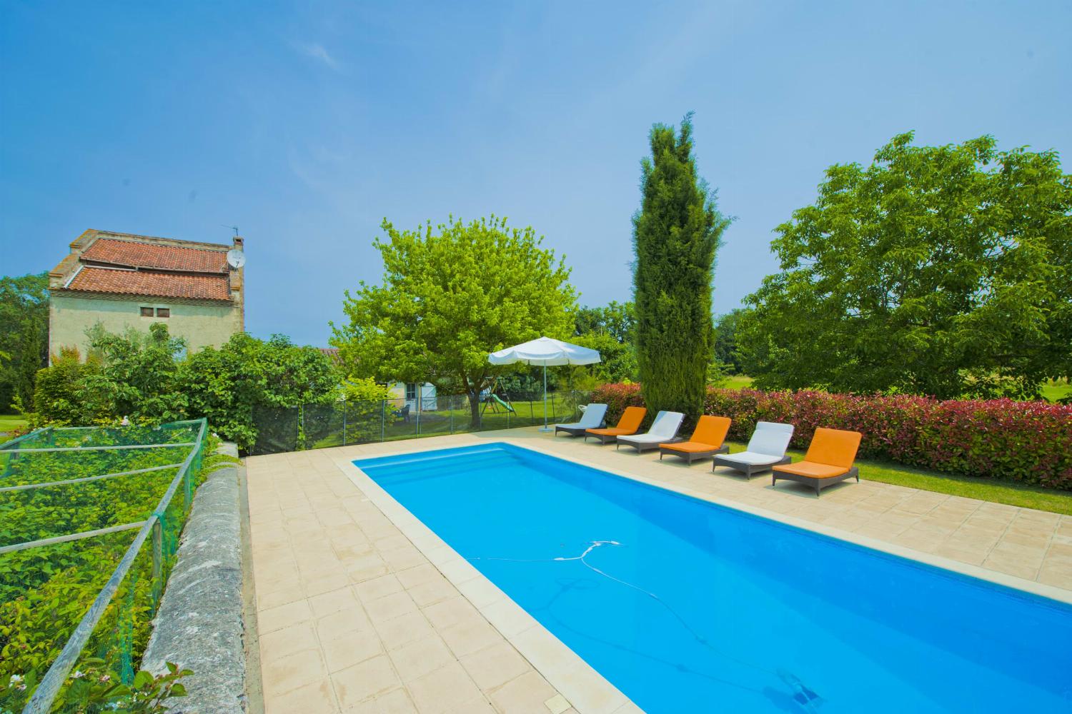 Private pool