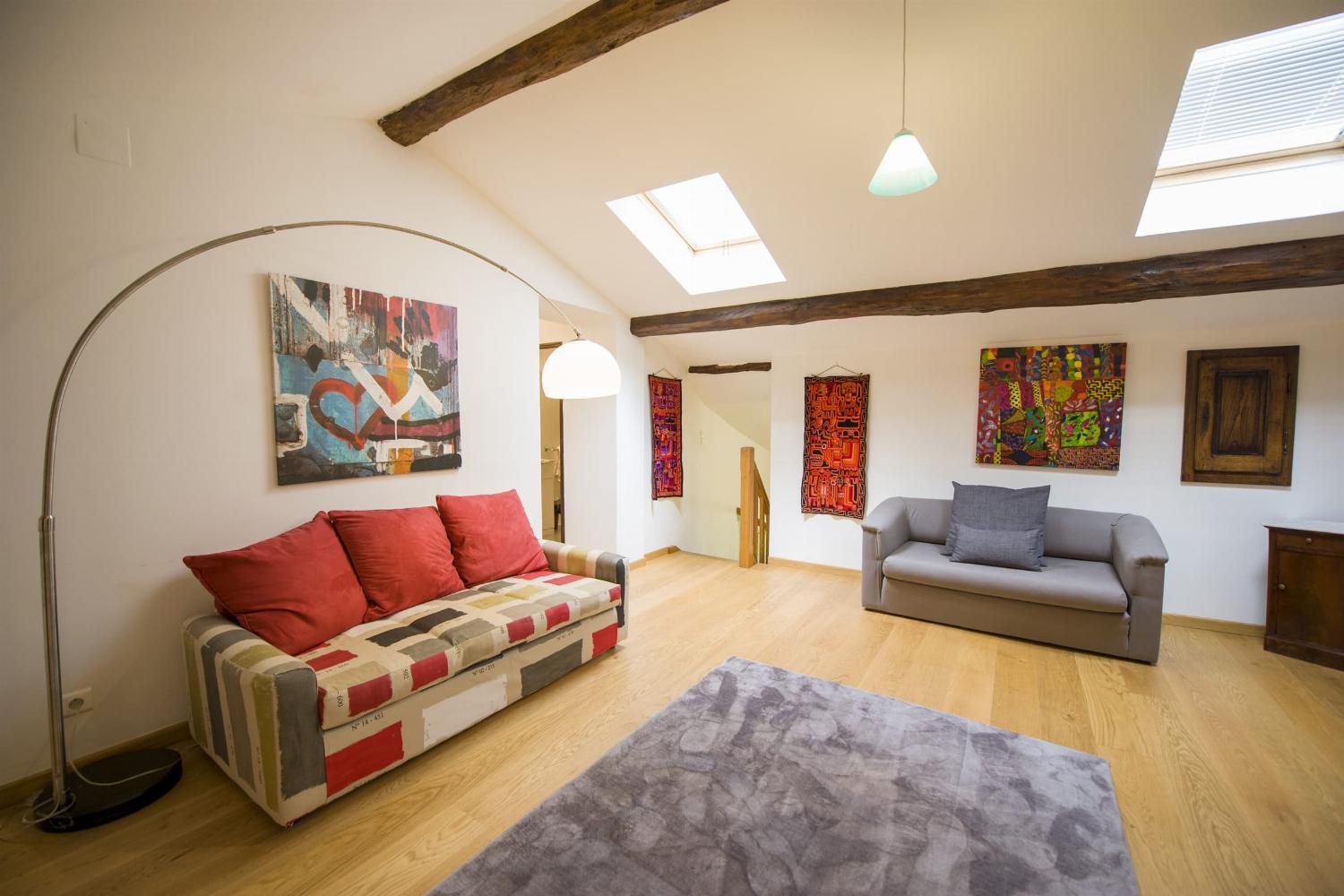 Living room | Rental home in Haute-Garonne