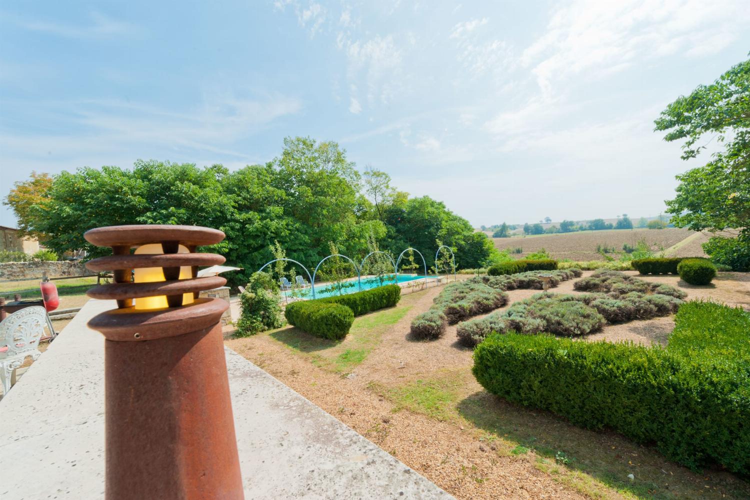 Garden | Holiday accommodation in the Gers