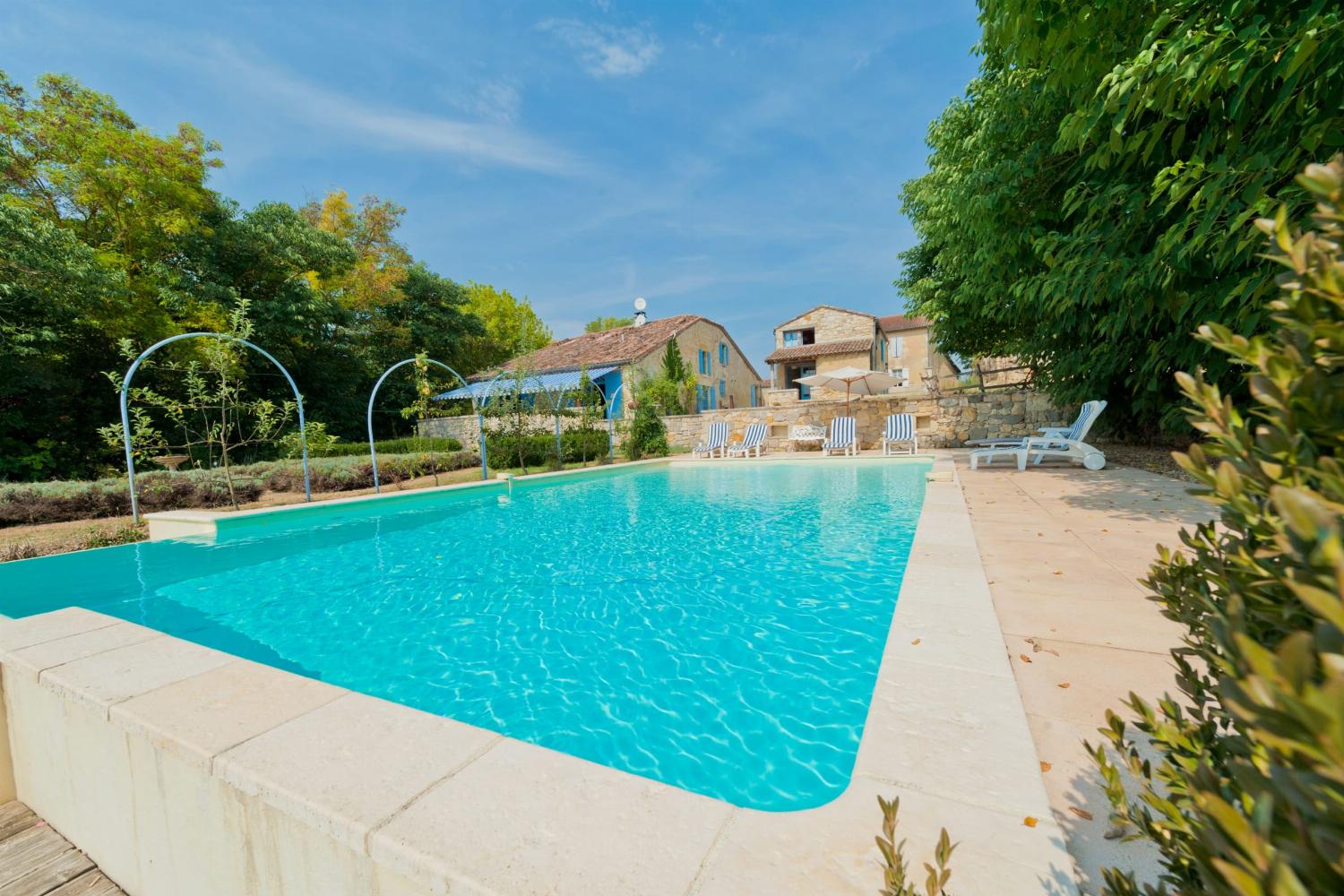 Private infinity pool