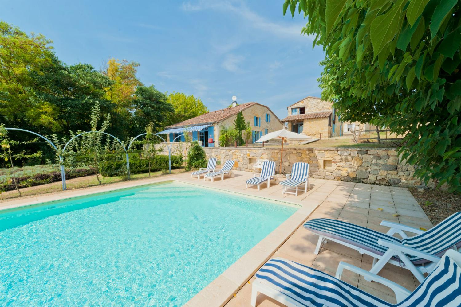 Private infinity pool
