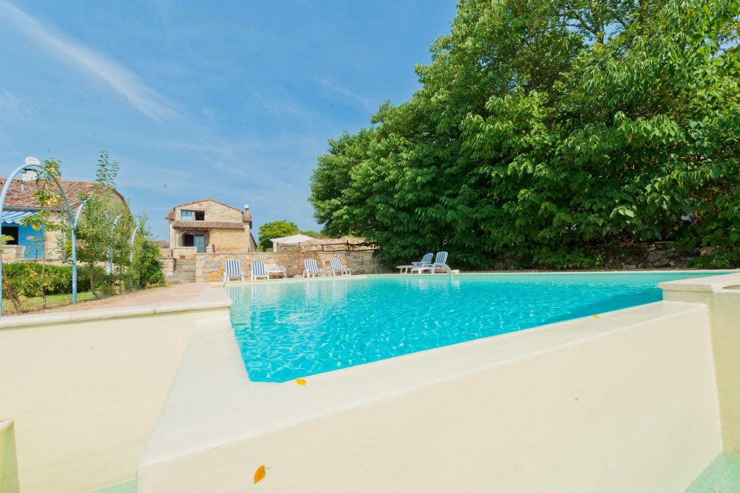 Private infinity pool