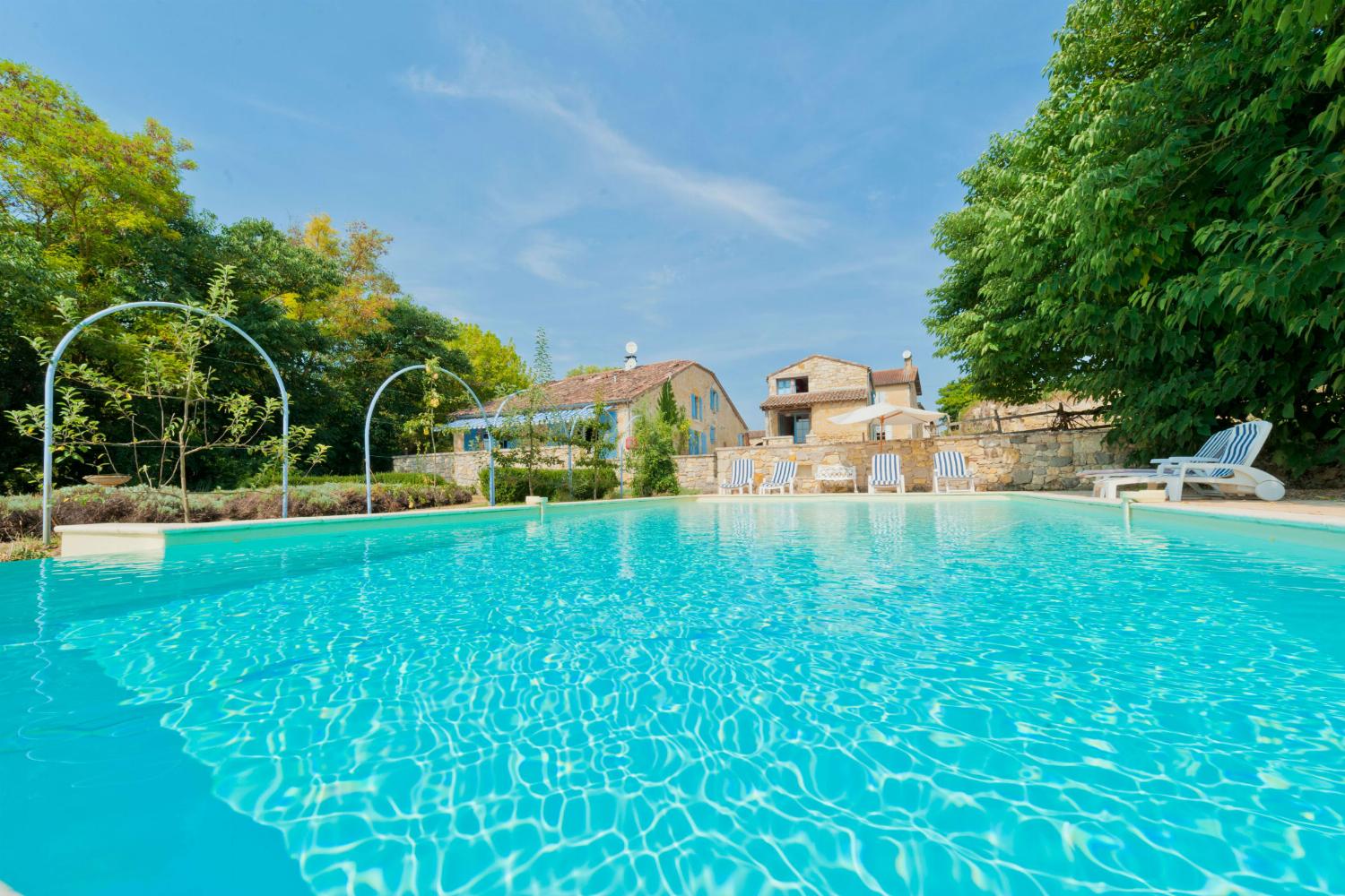 Private infinity pool