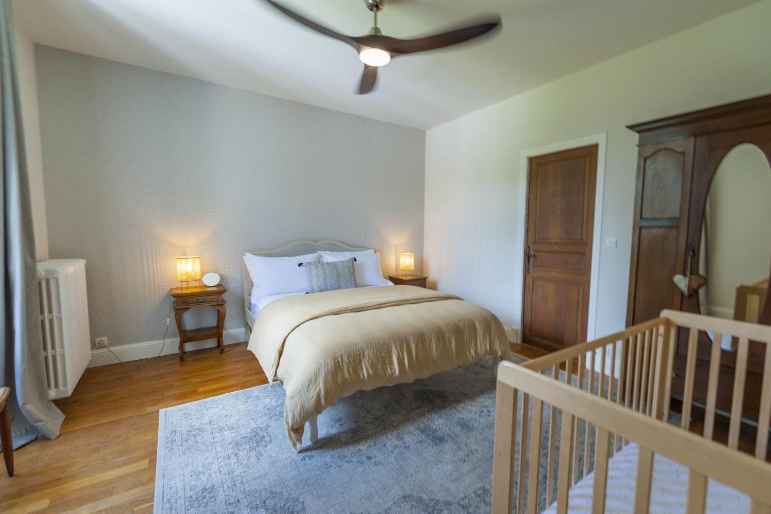 Bedroom | Holiday home in Lot