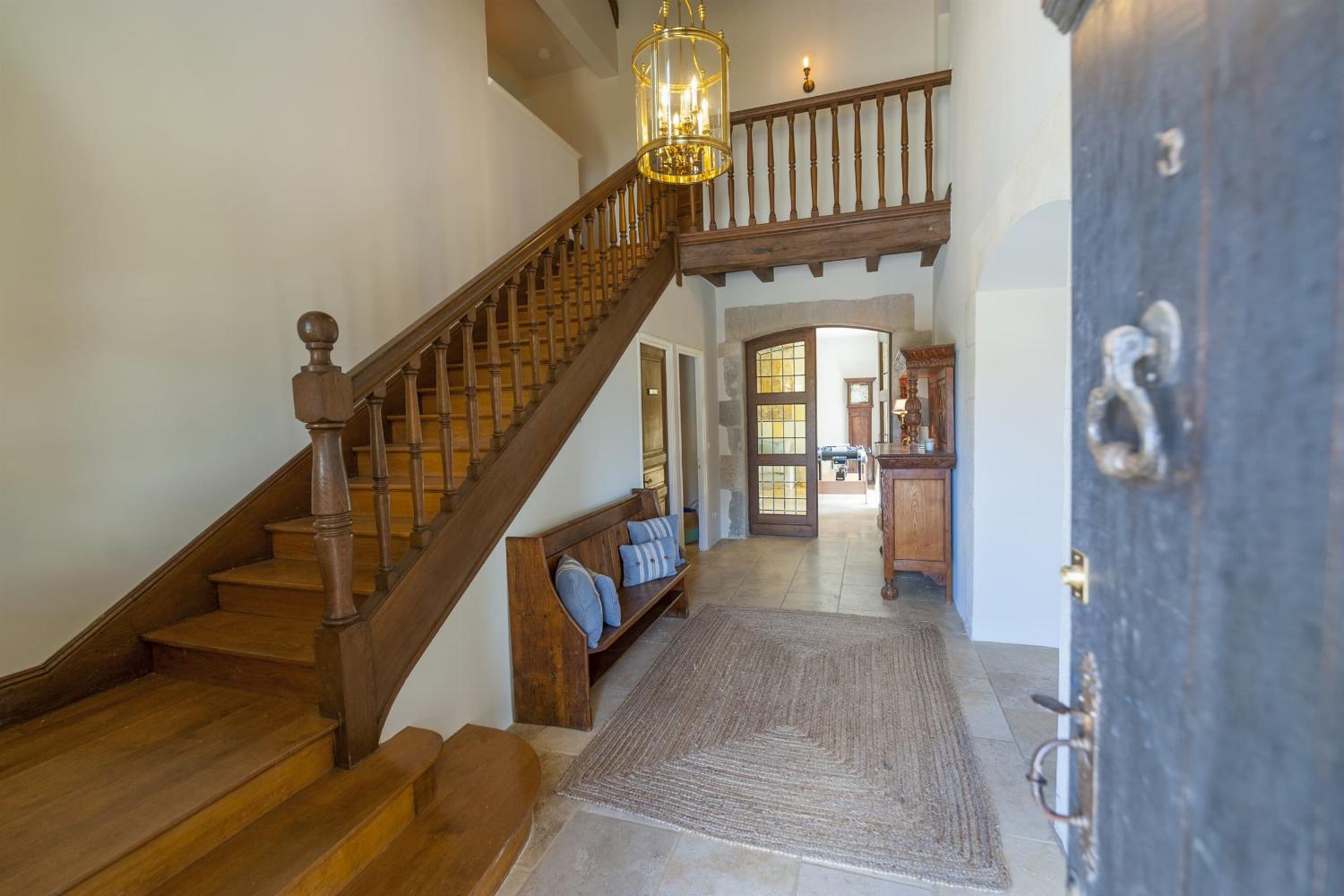 Entrance hallway | Holiday home in Lot