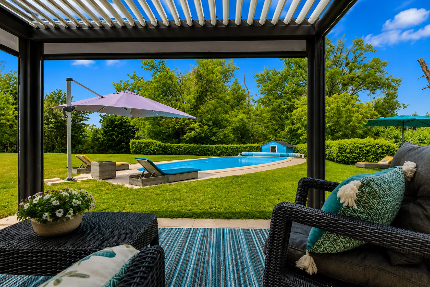 Shaded terrace and private pool Shaded terrace and private pool