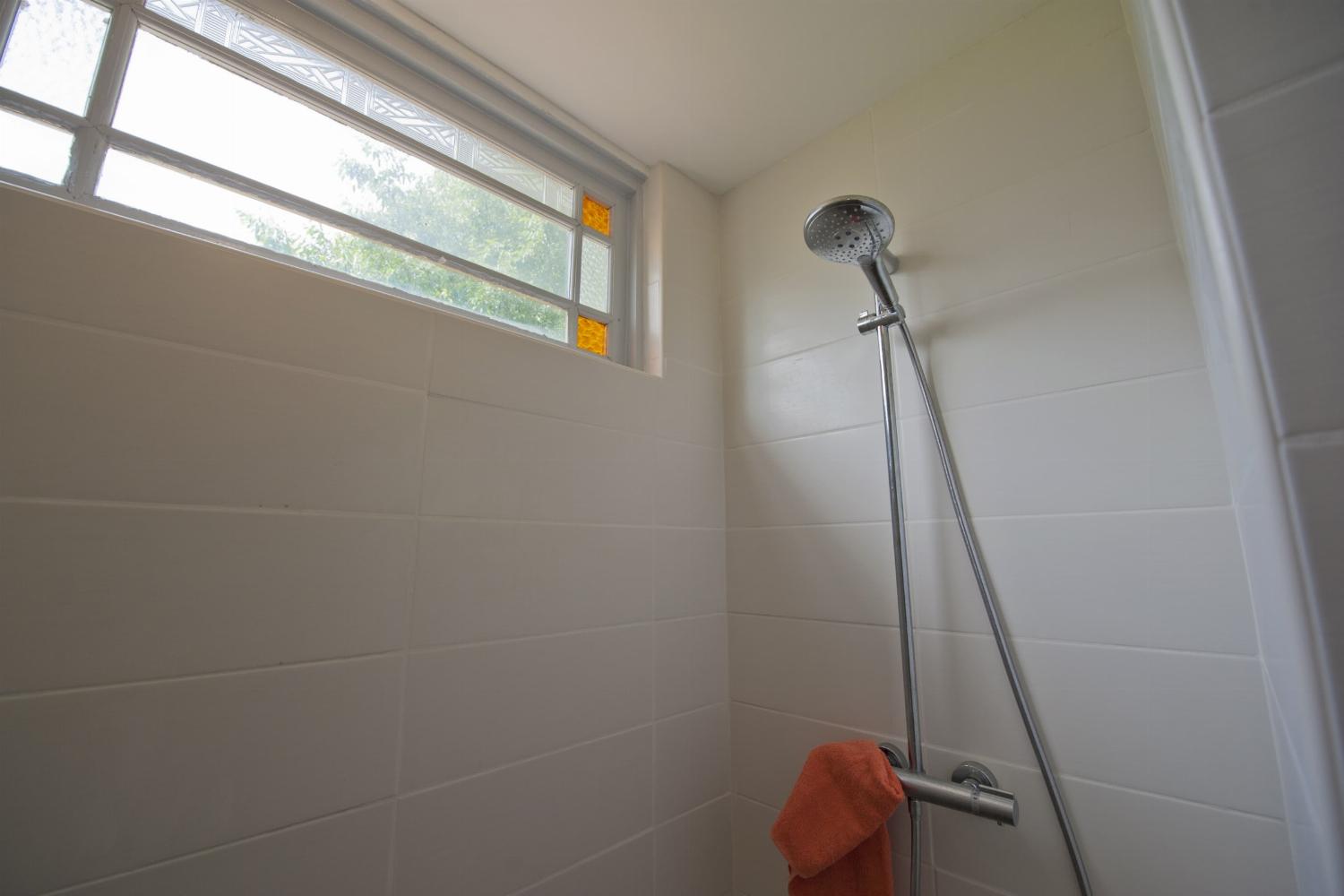 Bathroom | Rental home in South of France