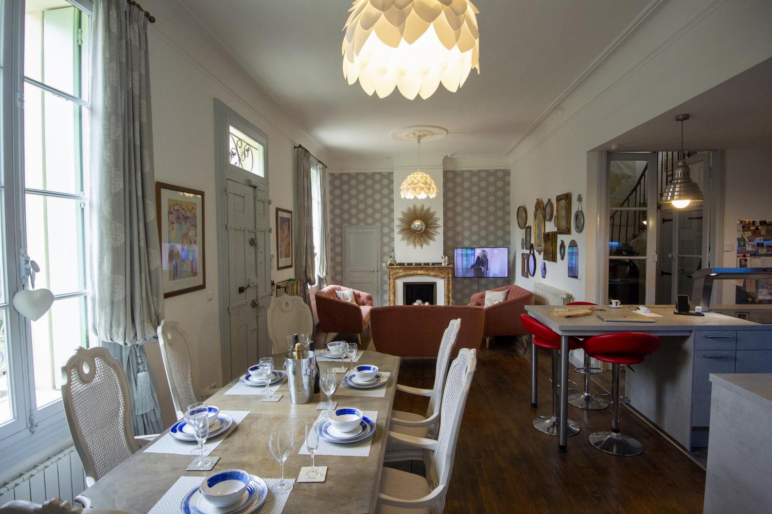 Dining room | Rental home in South of France