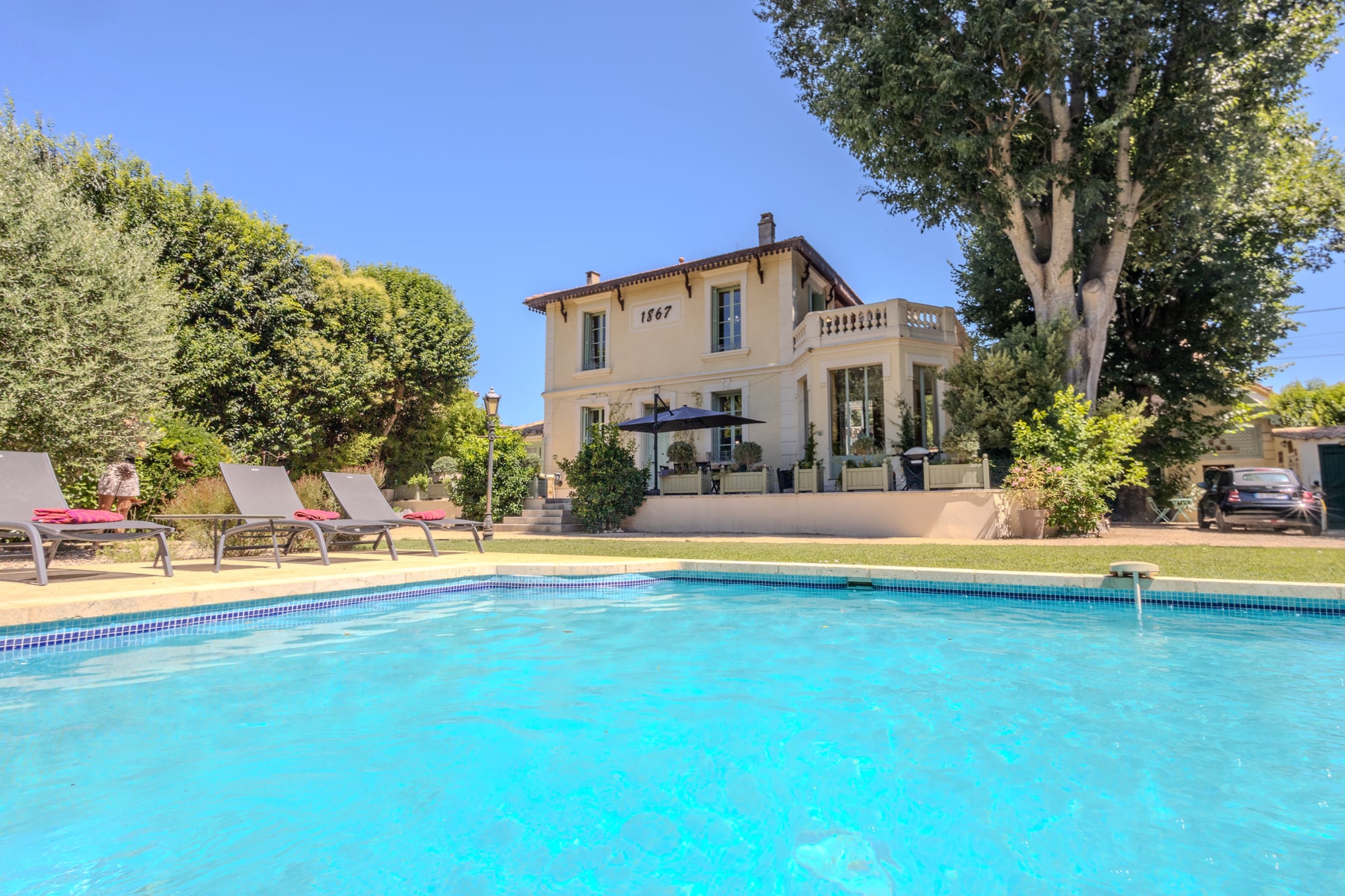 Rental home with private heated pool in France Les Sphynx de