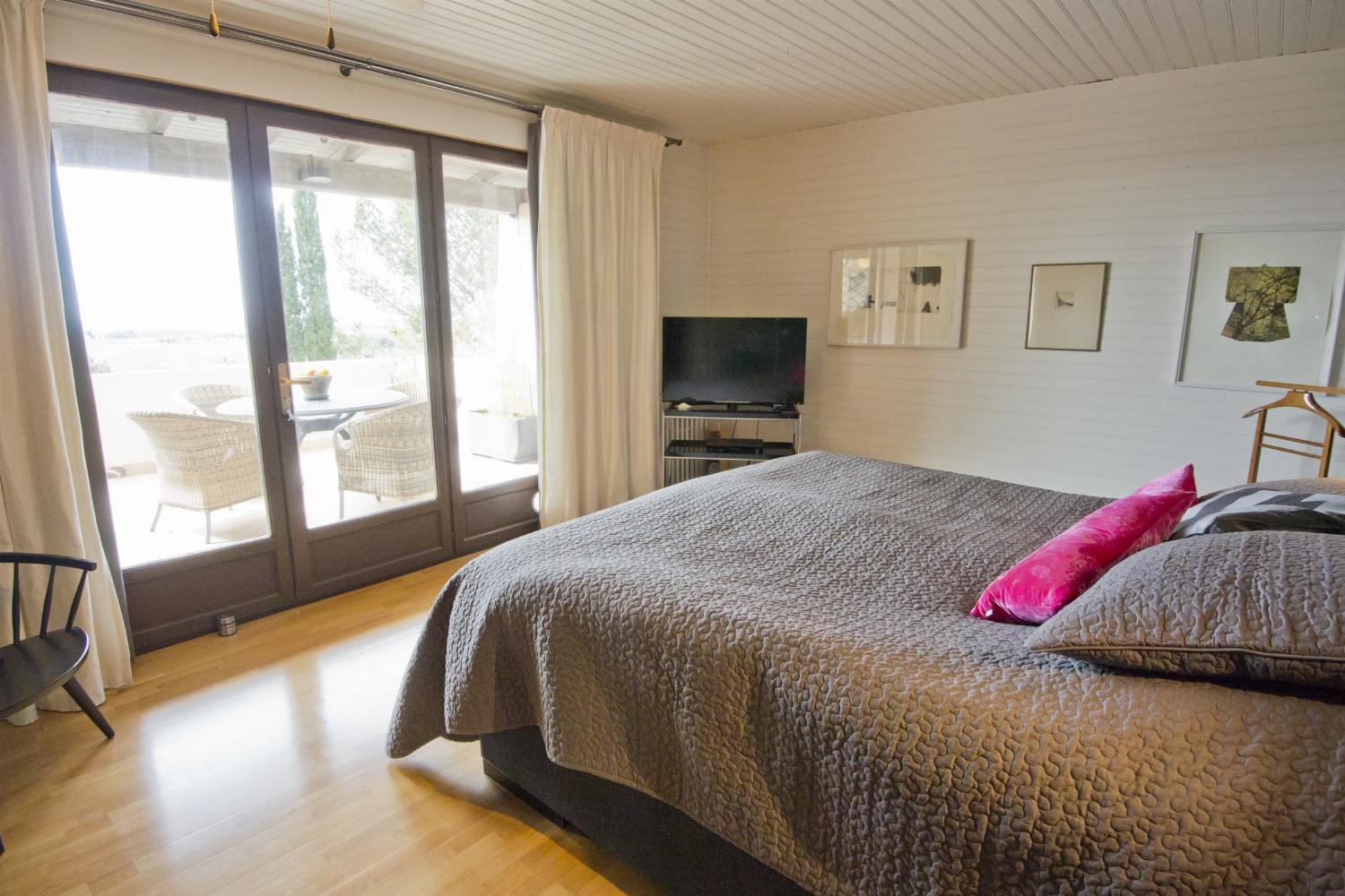 Bedroom | Rental villa in South of France