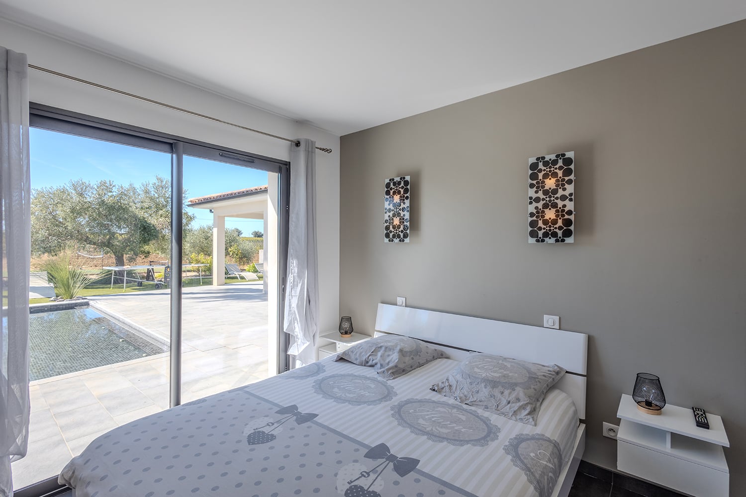 Bedroom | Rental villa in Servian with private pool Bedroom | Rental villa in Servian with private pool