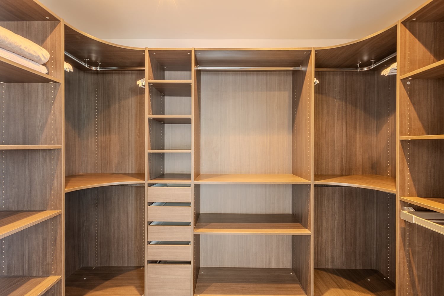 Dressing room | Rental villa in Servian with private pool Dressing room | Rental villa in Servian with private pool