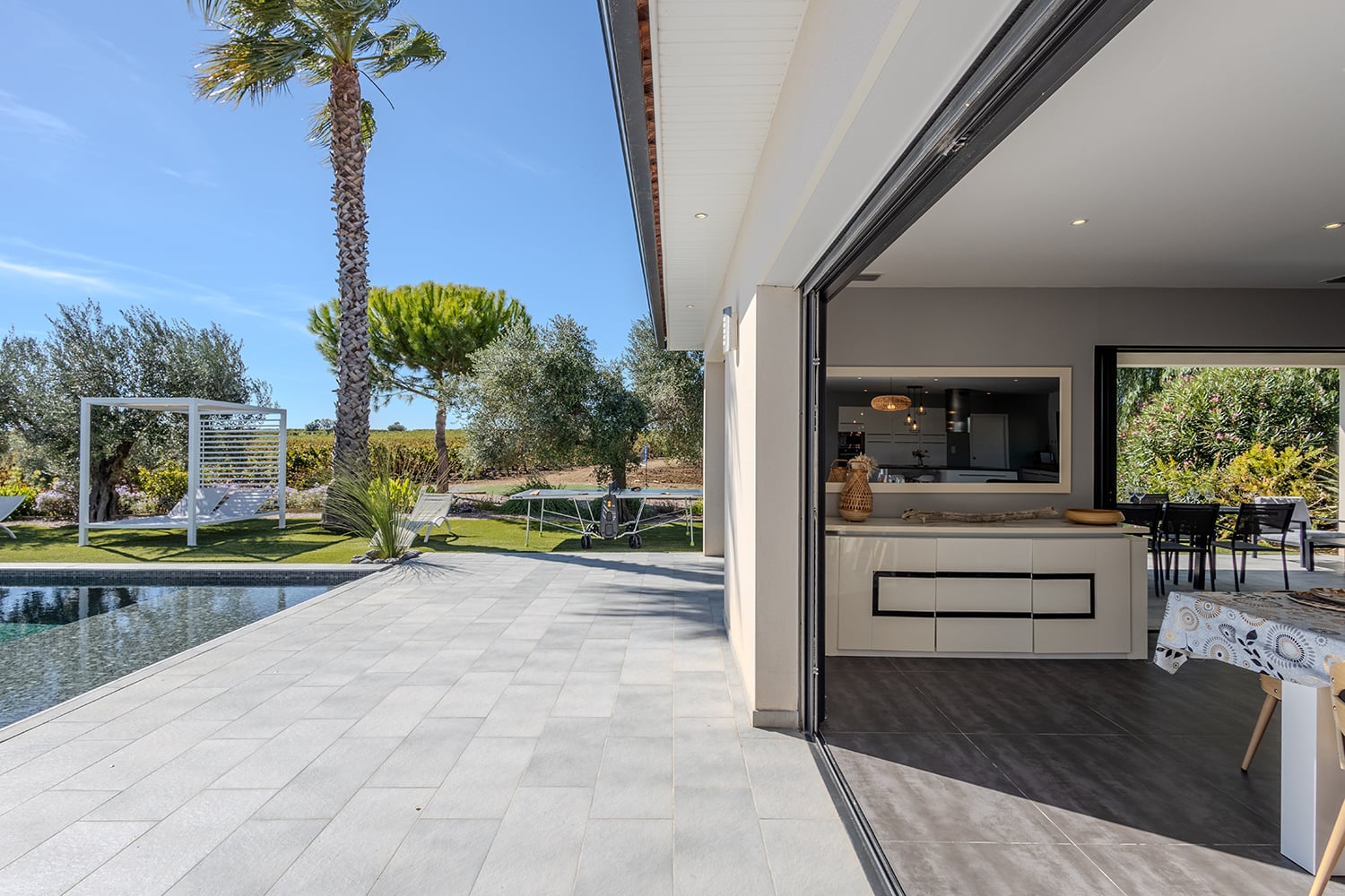 Living room | Rental villa in Servian with private pool Living room | Rental villa in Servian with private pool