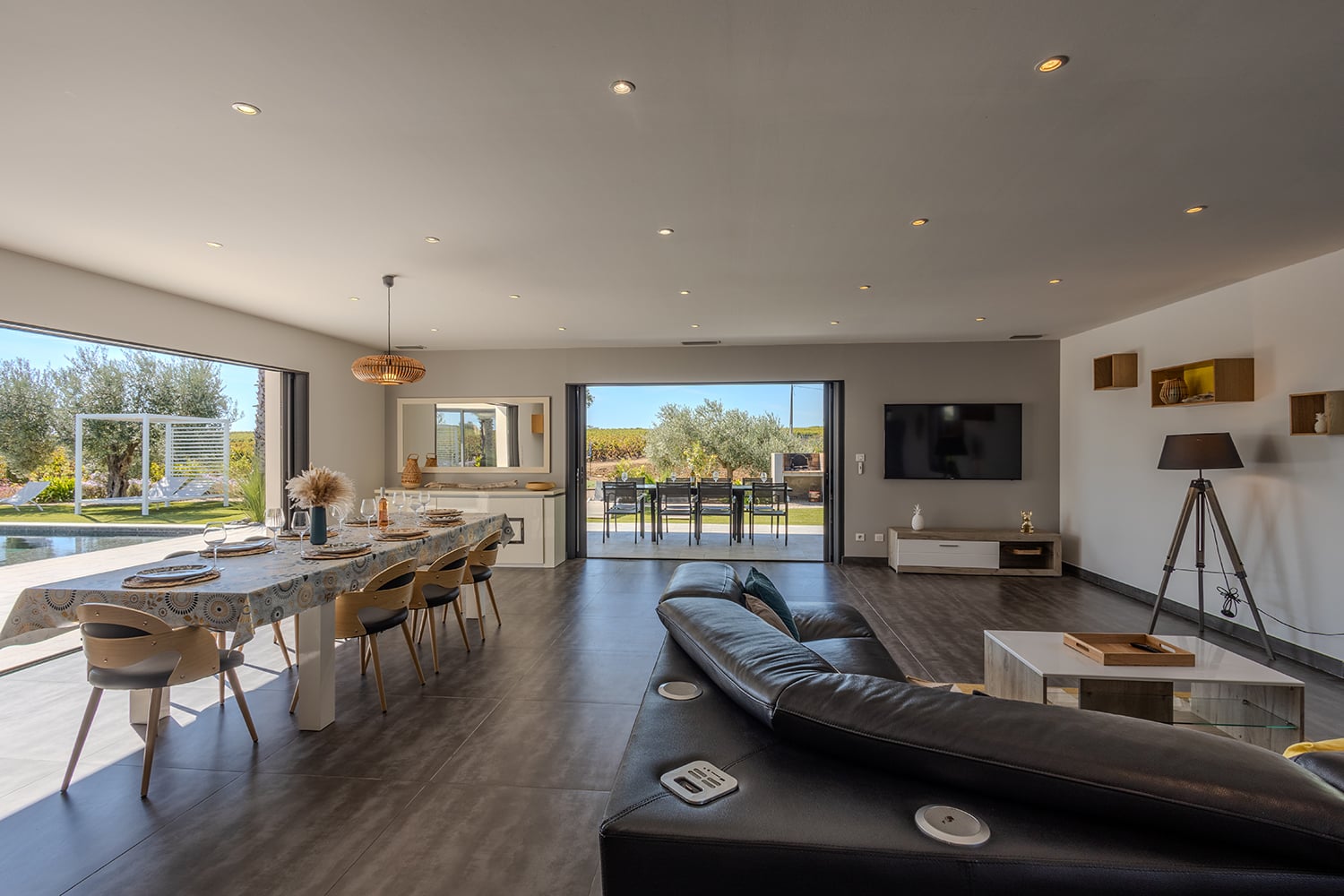 Living room | Rental villa in Servian Living room | Rental villa in Servian