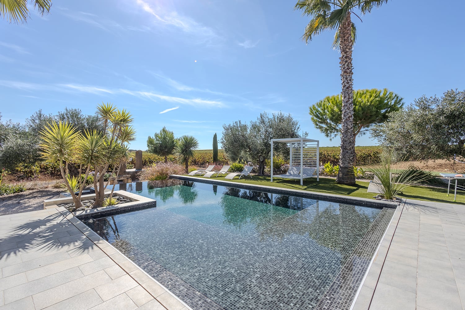 Private pool Private pool