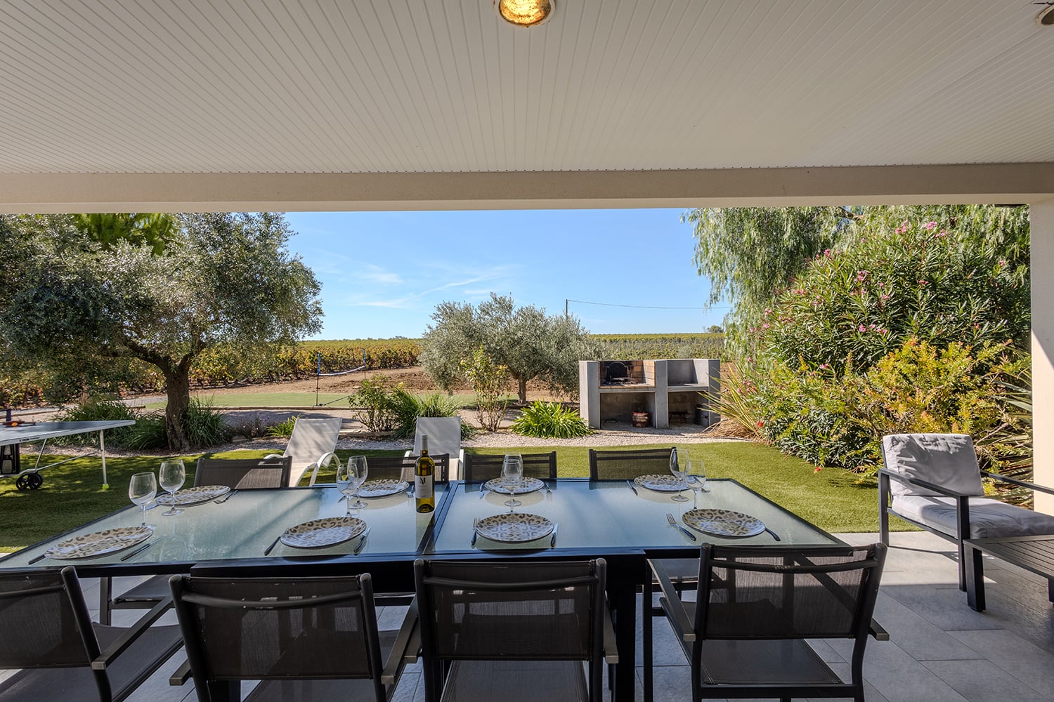 Shaded dining terrace Shaded dining terrace