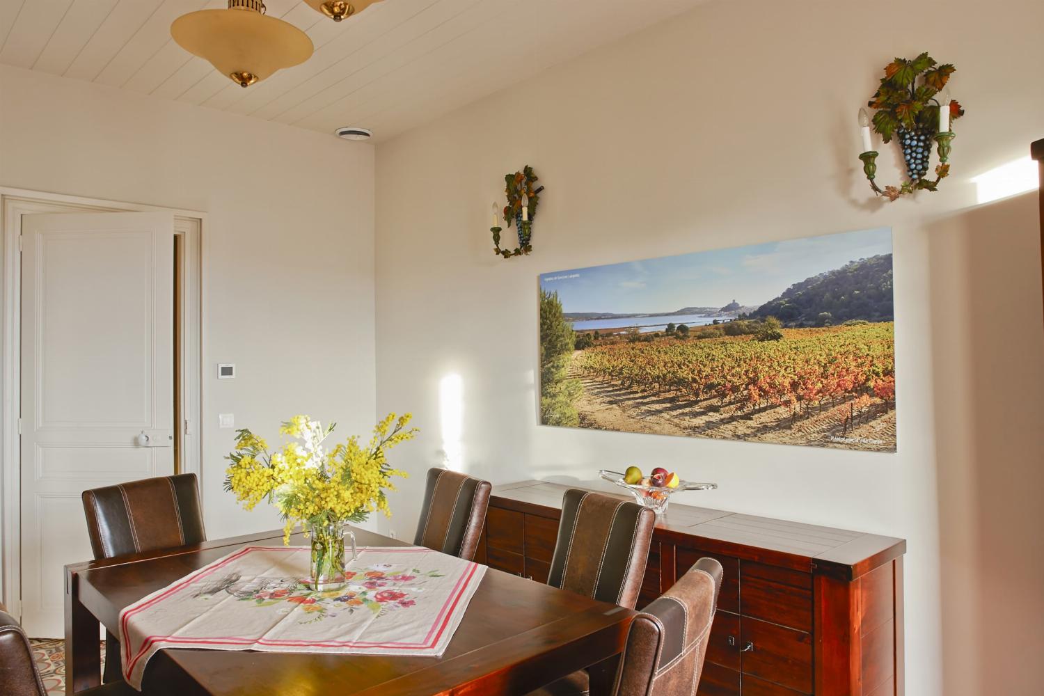 Dining room | Holiday home in the South of France