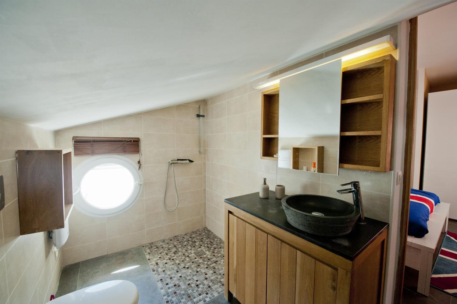 Bathroom | Holiday villa in the South of France