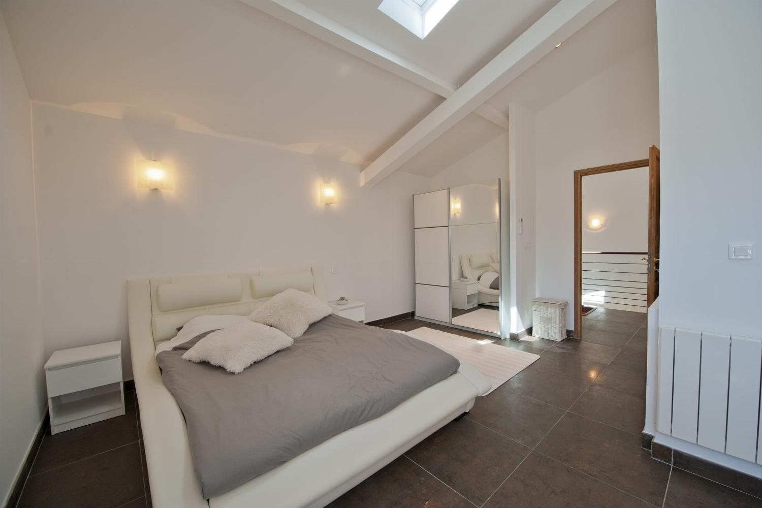 Bedroom | Holiday villa in the South of France