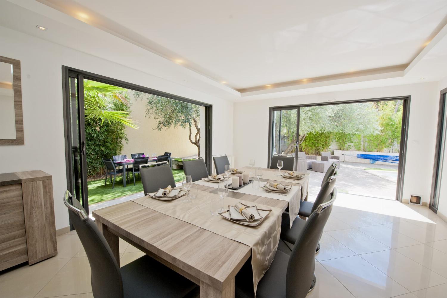 Dining room | Holiday villa in the South of France