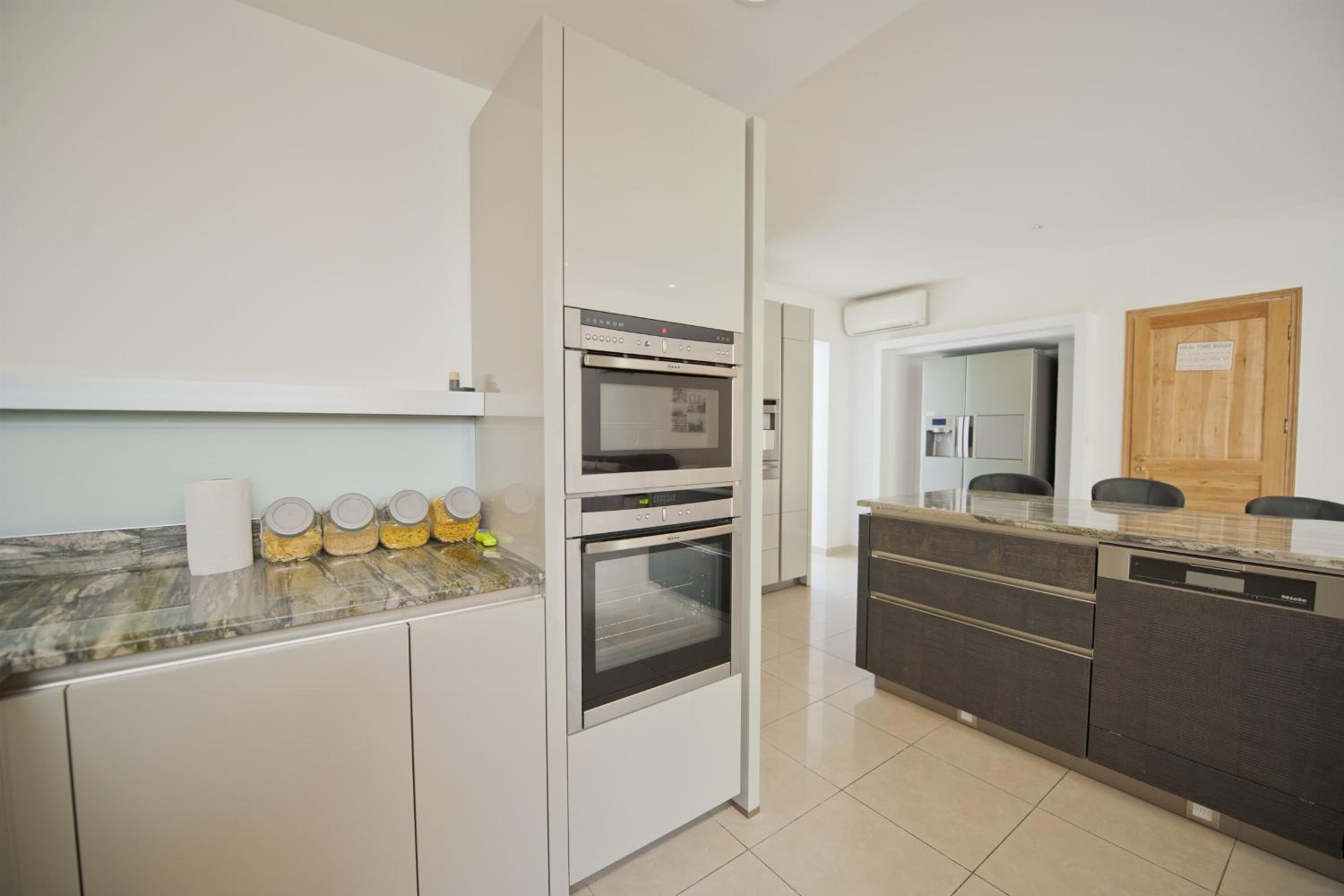 Kitchen | Holiday villa in the South of France