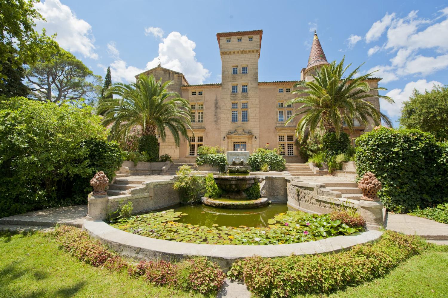 Holiday château in the South of France