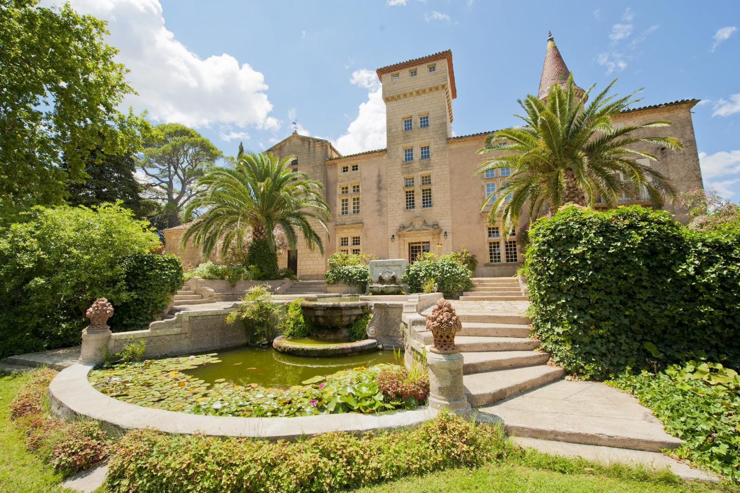 Holiday château in the South of France