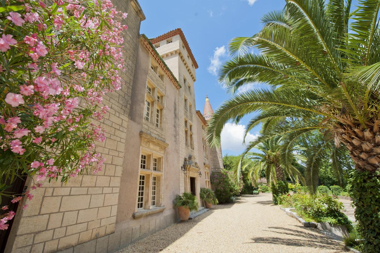 Holiday château in the South of France