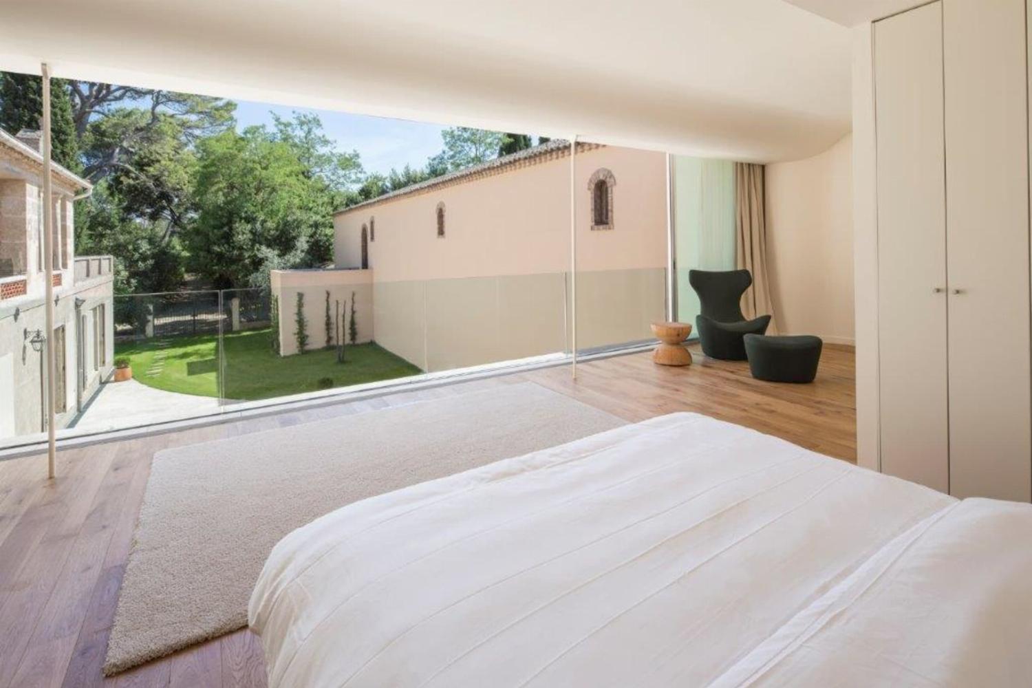 Supplementary accommodation in high quality loft