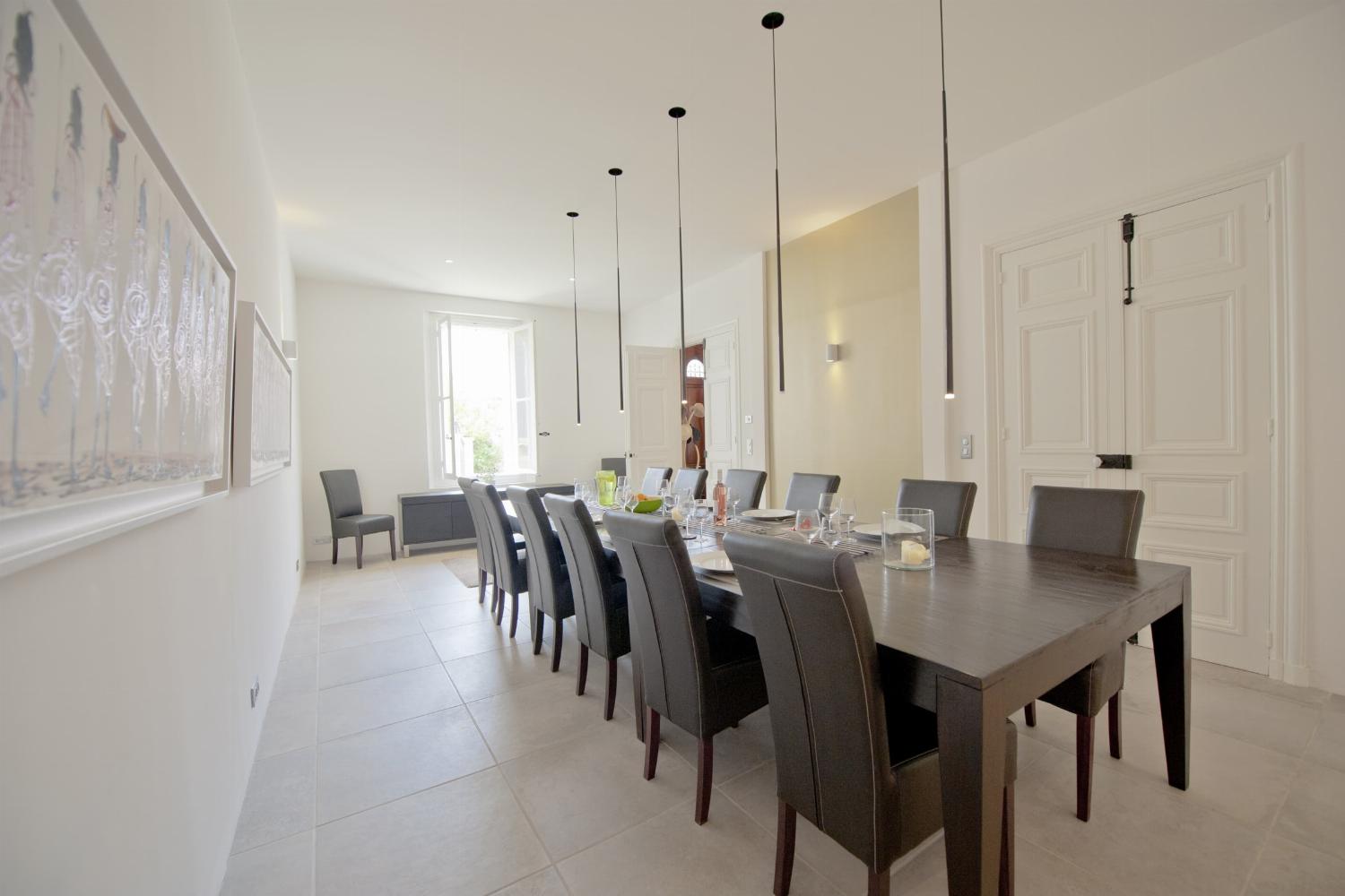 Dining room | Rental home in South of France