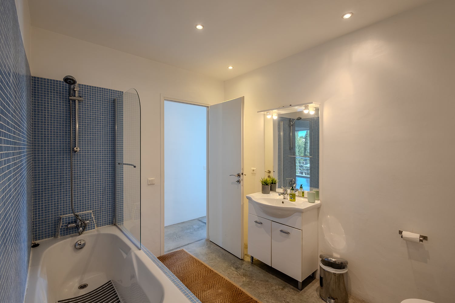 Bathroom | Holiday home in Pézenas