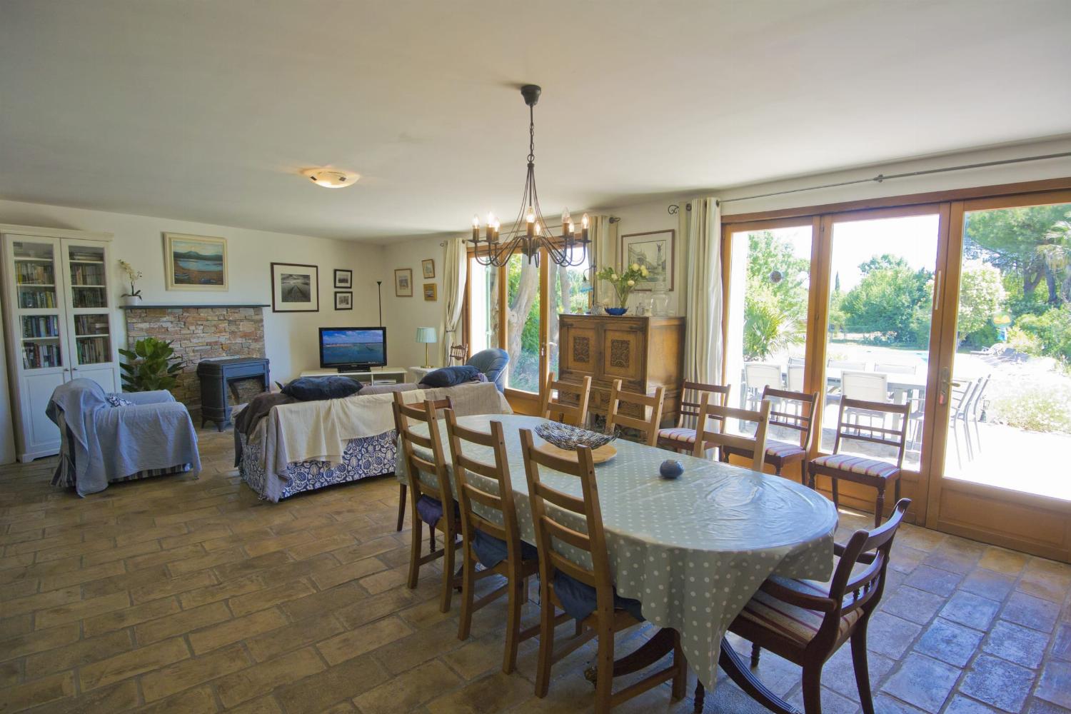 Dining room | Rental home in South of France