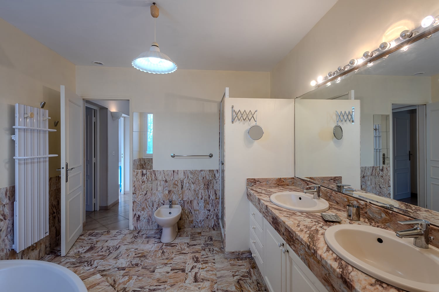 Bathroom | Holiday villa in Bessan Bathroom | Holiday villa in Bessan