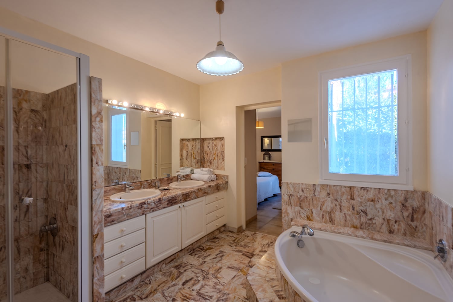 Bathroom | Holiday villa in Bessan Bathroom | Holiday villa in Bessan
