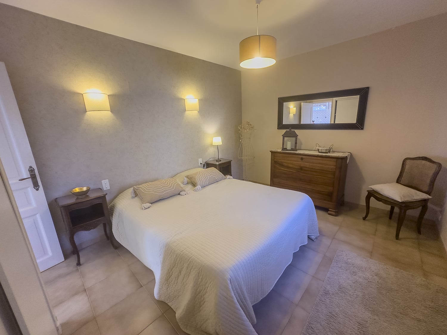 Bedroom | Holiday villa in South of France