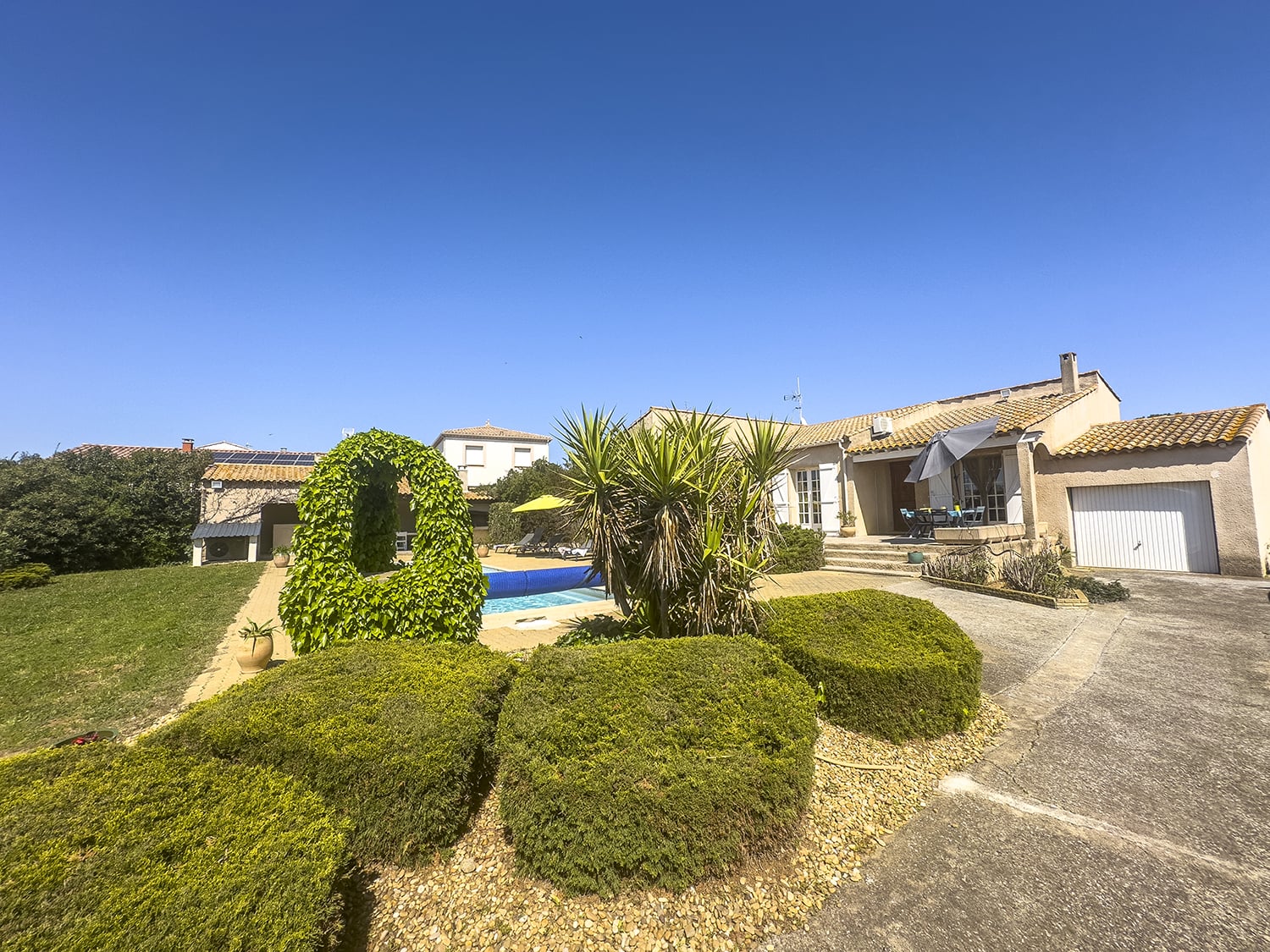 Holiday villa in South of France with private heated pool